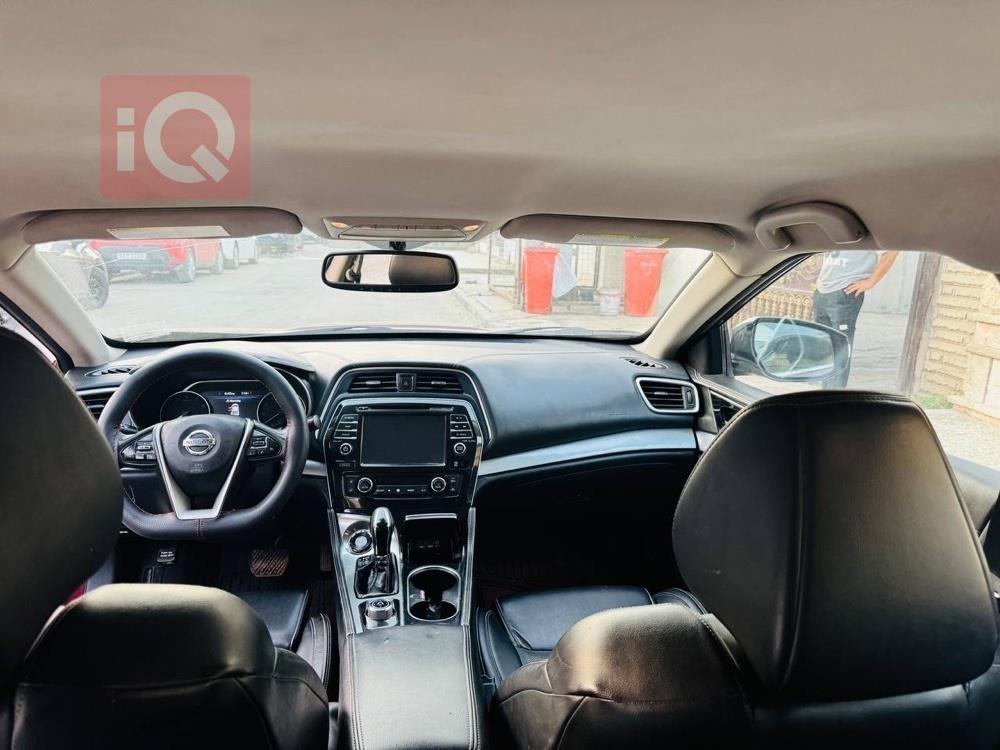 نيسان ماكسيما